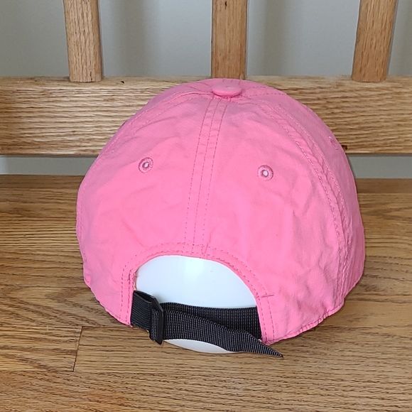 The North Face pink hat - Picture 2 of 5
